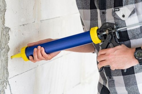 Pistolet wyciskacz do silikonu mas kiełbas 600 ml Mocny Wytrzymały Bauhus na Arena.pl