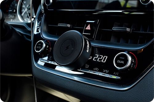 UCHWYT MAGNETYCZNY SAMOCHODOWY Z PRZYSSAWKĄ MAGSAFE QI INDUKCYJNY 15W na Arena.pl