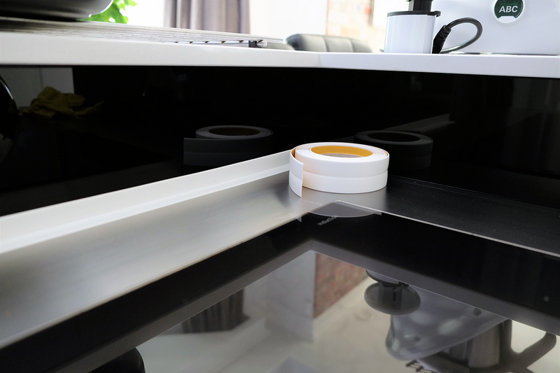 Listwa wykończeniowa samoprzylepna  biała PCV 18/18 5m Quest® zdjęcie 4