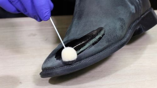 FARBA GŁĘBOKO WNIKAJĄCA W SKÓRĘ CZARNA 118 na Arena.pl