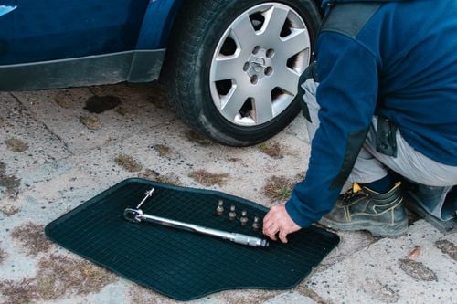 Dywanik gumowy kierowcy Porsche 968 Coupe BasicProtect na Arena.pl