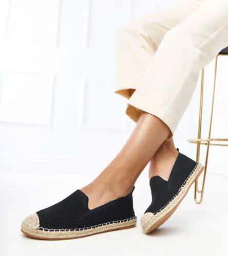 Czarne espadryle na platformie Luna 38 na Arena.pl