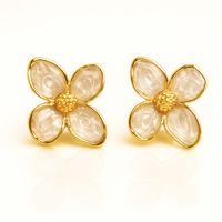 kolczyki ze stali szlachetnej pozłacane 14k złotem, kwiaty, masa perłowa