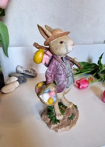 FIGURKA - WIELKANOCNY ZAJĄC KRÓLIK Z PISANKAMI II na Arena.pl