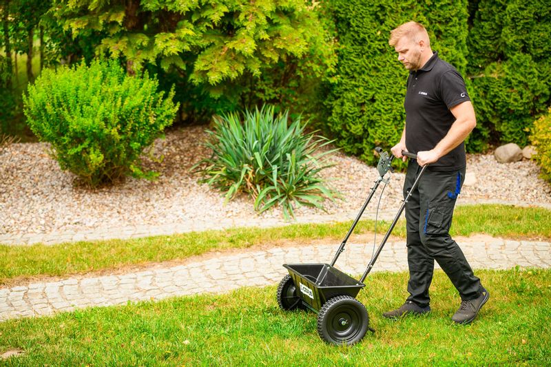 CEDRUS SP31516 SIEWNIK ROZSIEWACZ OGRODOWY DO NASION NAWOZÓW NAWOZU SOLI PIASKU 27kg / 60cm zdjęcie 8