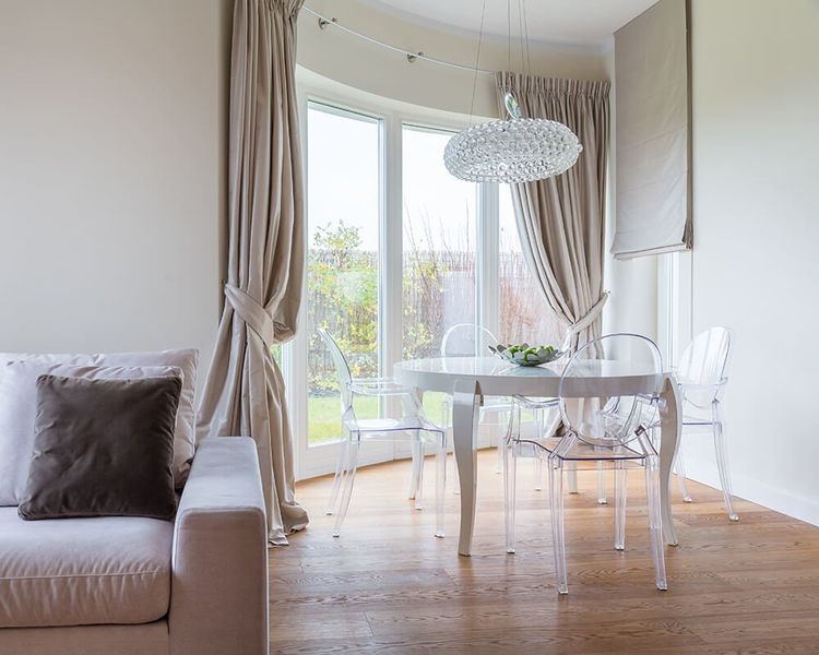 Krzesło Royal inspirowane Louis Ghost transparentne zdjęcie 2