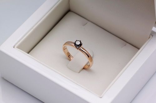 Złoty pierścionek PRD1595B - Diament na Arena.pl