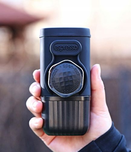 Przenośny ręcznie prasowany ekspres do kawy na zewnątrz na Arena.pl