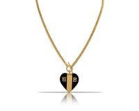 naszyjnik z czarnym sercem i literkami bb z kolekcji heart harmony