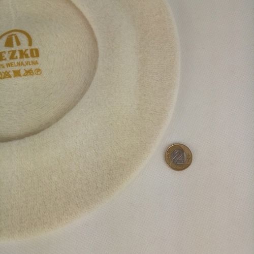 250 BERET FEZKO KREMOWY rozm. 11,5" duży na Arena.pl