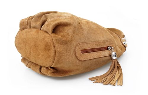 VERA PELLE torebka zamszowa worek z frędzelkami i paskiem V322 oliwkowa na Arena.pl