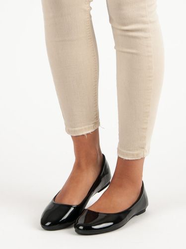 LAKIEROWANE BALERINY Rozmiar - 41 na Arena.pl