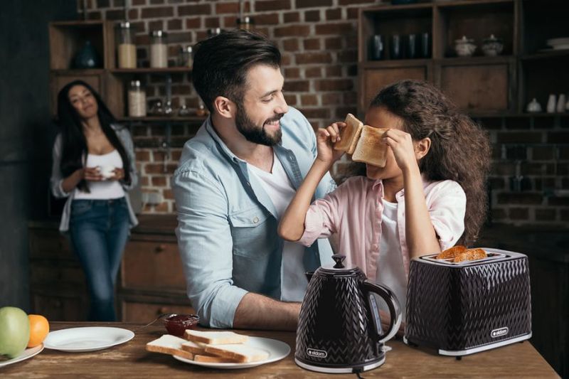 Czajnik bezprzewodowy ELdom C265C NELA czarny zdjęcie 8