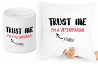 Dla Weterynarza Zestaw Poduszka + Skarbonka Z Nadrukiem Ze Zdjęciem