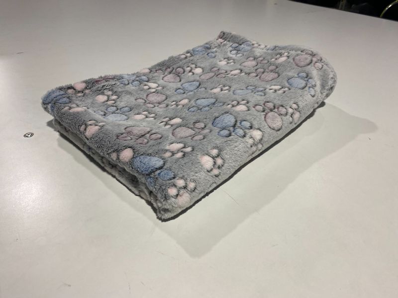 Koc Polarowy 100X70 Cm Łapy Ciemne zdjęcie 7