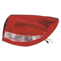 LAMPA TYLNA PRAWA KIA RIO I 2002 2003 2004 2005