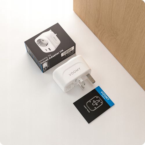 Uniwersalna Przejściówka ADAPTER Gniazda UK EU Ładowarka USB i USB-C na Arena.pl