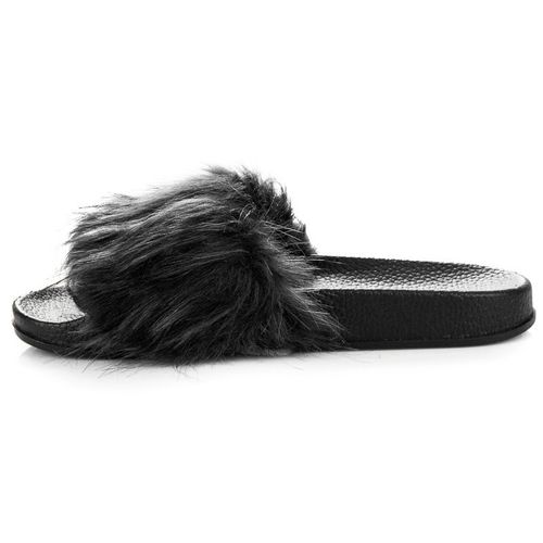 Czarne klapki fluffy r.36 na Arena.pl