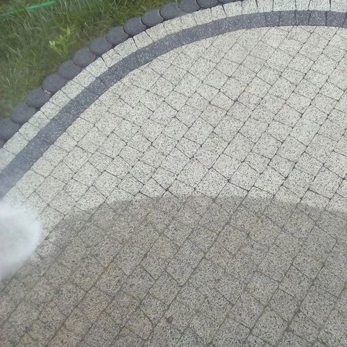 PŁYN DO MYCIA KOSTKI BRUKOWEJ PLANDEK ELEWACJI Z PLAM OLEJU 5L SKUTECZNY na Arena.pl