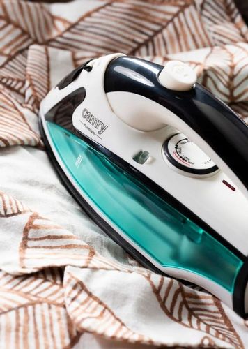 Żelazko turystyczne Camry CR 5024 1500W Składana rączka Prasowanie parowe na Arena.pl