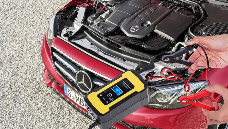 Prostownik Samochodowy do Akumulatorów 12V 6A zdjęcie 2