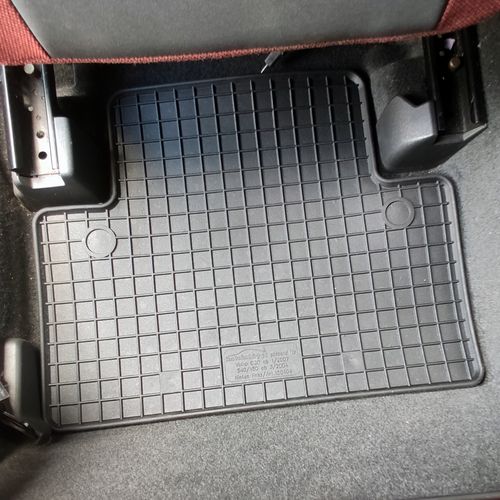 Dywaniki dedykowane do Volvo S40 II TUNEL na Arena.pl