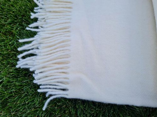 Koc wełniany z frędzlami 150x200 DIAGONAL wełna nowozelandzka ekri na Arena.pl