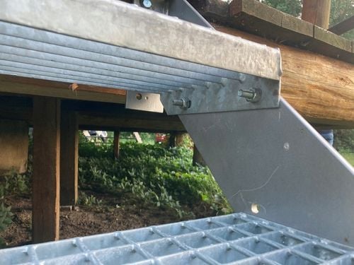 Stopnie WEMA 1000x270 mm | ocynkowane | 30x2 mm | stopień stalowy, na Arena.pl