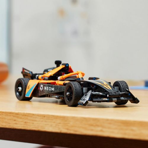 Klocki Technic 42169 NEOM McLaren Formula E Race Car na Arena.pl