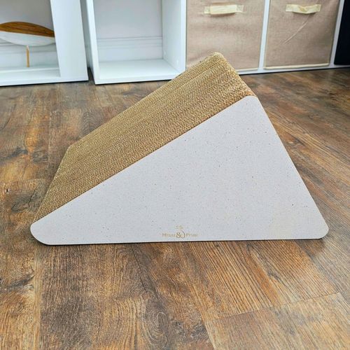 Drapak dla kota TRÓJKĄT | biały | 46 x 39 x 27 x 30 cm | Mruu&Pruu na Arena.pl