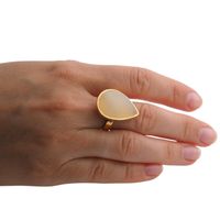 Pierścionek - Kamień Księżycowy łza i srebro złocone, młotkowane