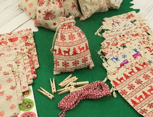 KALENDARZ ADWENTOWY dla DZIECI wiszący WORECZKI 12/16 cm DIY ZESTAW 73 el. na Arena.pl