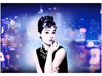 OBRAZ DRUK USTA AUDREY HEPBURN PANORAMA MIASTA NIEBIESKI