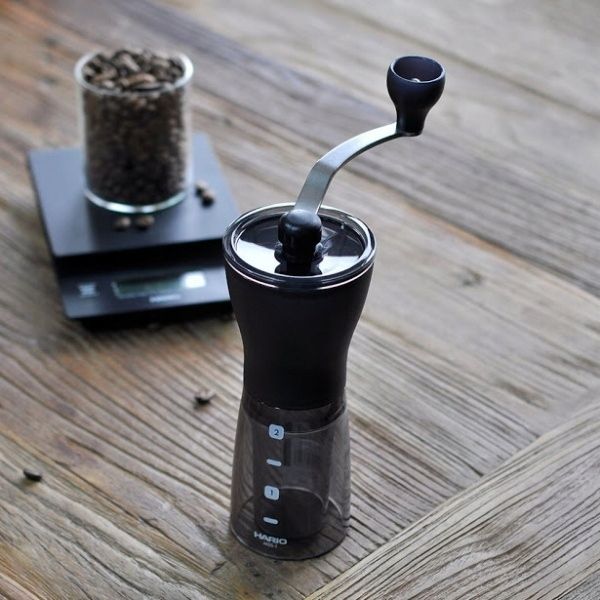 Hario Mini Mill Slim Plus - Młynek do kawy zdjęcie 5