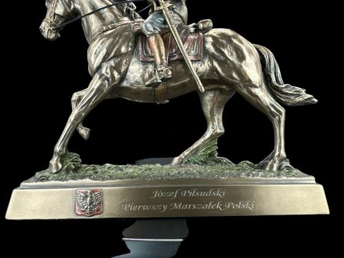 JÓZEF PIŁSUDSKI NA KONIU VERONESE (CU02637A4) na Arena.pl