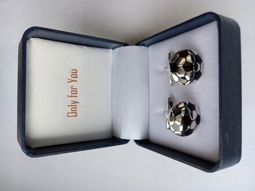 Srebrne spinki do koszuli Piłka Nożna Korkotrampki dla piłkarza kibica na Arena.pl