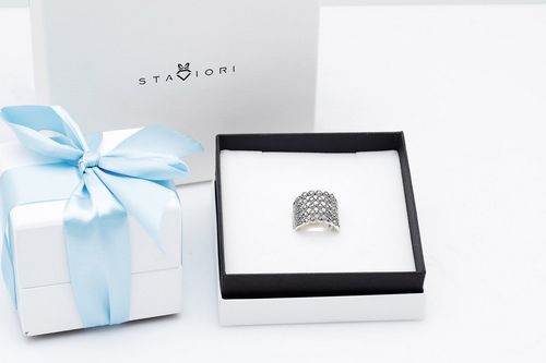 srebrny cudowny duży pierścień z markazytami 13 na Arena.pl