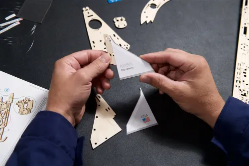 Puzzle 3D UGEARS Wahadłowiec NASA Discovery na Arena.pl