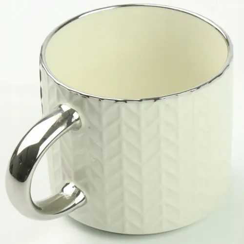 KUBEK PORCELANOWY DO KAWY HERBATY WZÓR SWETEREK 470ML ZE SREBRNYM UCHEM na Arena.pl