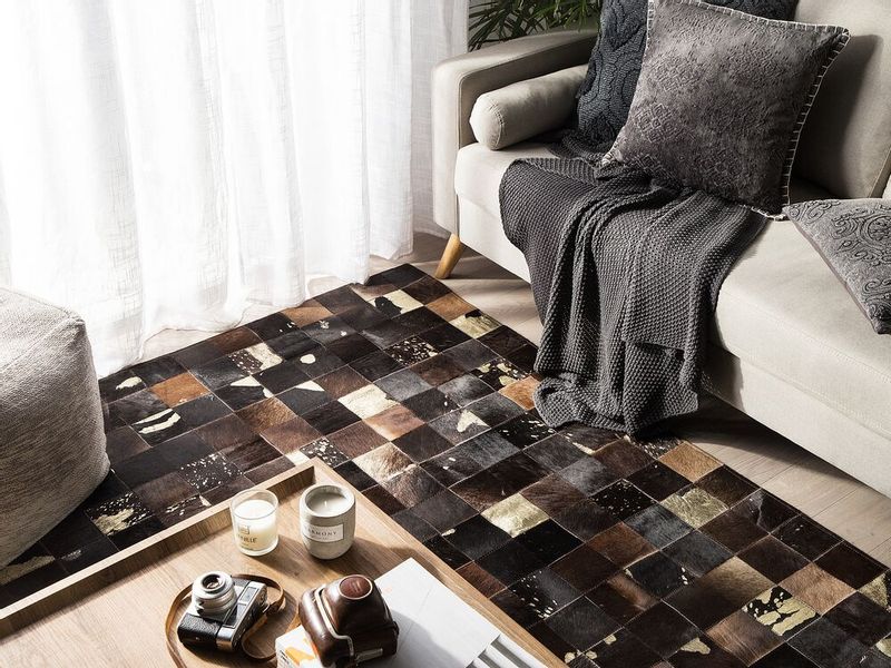 Dywan patchwork skórzany 140 x 200 cm brązowy BANDIRMA zdjęcie 2