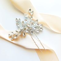 kokówka do włosów srebrna z kwiatami z cyrkonii błyszcząca BIŻUTERYJNA