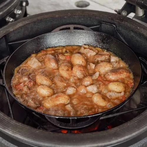 Kazan żeliwny z pokrywką 28,2 x 32 x 11,5 cm Santos 901317 na Arena.pl