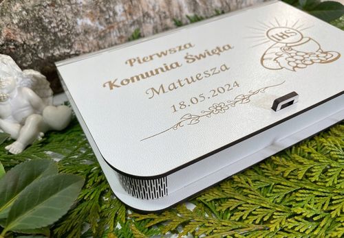 PAMIĄTKA PIERWSZEJ KOMUNII ŚWIĘTEJ Prezent Pudełko na Komunię BIAŁE na Arena.pl