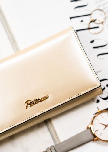 klasyczny, elegancki portfel damski w beżowym kolorze mieszczący dowód na Arena.pl