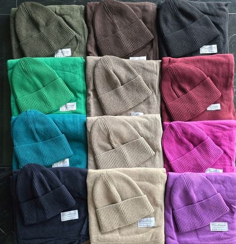 Szal + czapka 50 % kaszmir 50 % wełna : komplet na Arena.pl