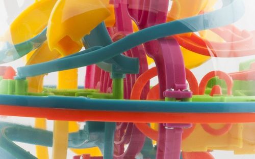 Inteligentna kula - labirynt 3D (138 przeszkód) na Arena.pl