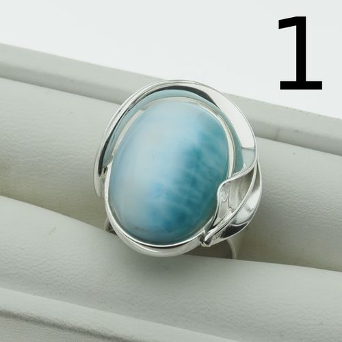 Pierścionek z owalnym Larimarem w srebrze z liściem 2 na Arena.pl