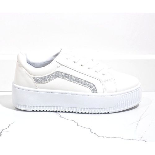 Białe trampki na platformie 798 r.40 na Arena.pl