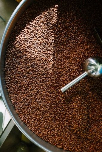 Kawa ZIARNISTA DO EKSPRESU Świeżo palona 100% Arabica BRAZYLIA+PAPUA 2X1KG zdjęcie 2