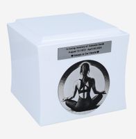 Temetyczna urna na prochy Motyw medytacji, joga, zen Biały/Wzór1/Tabliczka